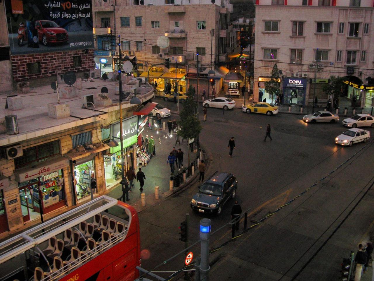 Cliff Hostel Amman Exterior photo