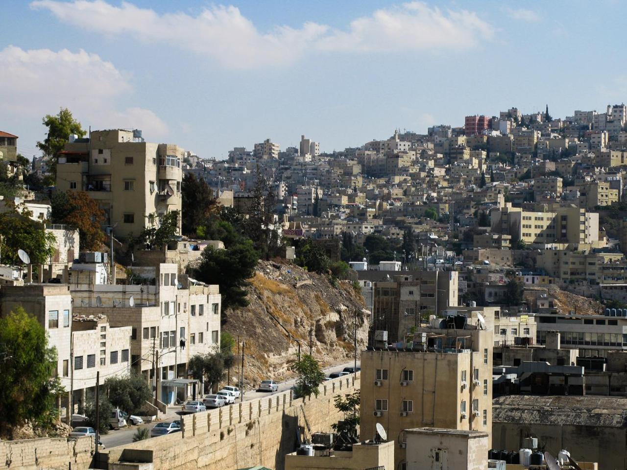 Cliff Hostel Amman Exterior photo